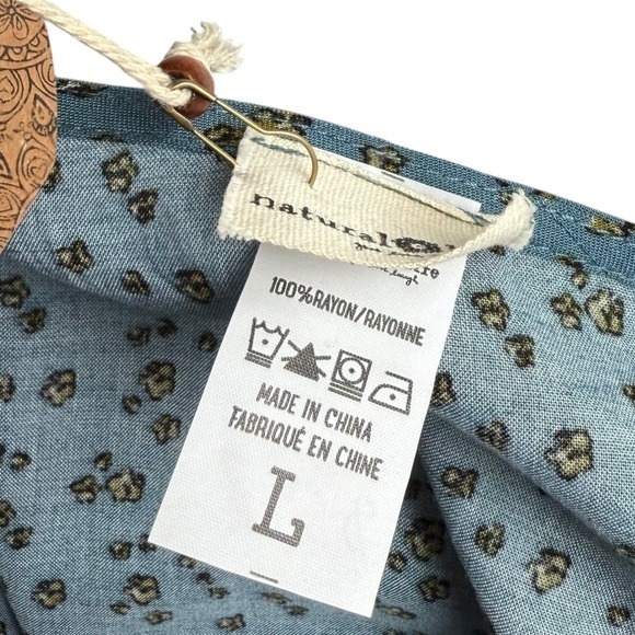 NWT Natural Life Romper Blue Floral Print V Neck Short Jumpsuit Size L Boho - Picture 5 of 8